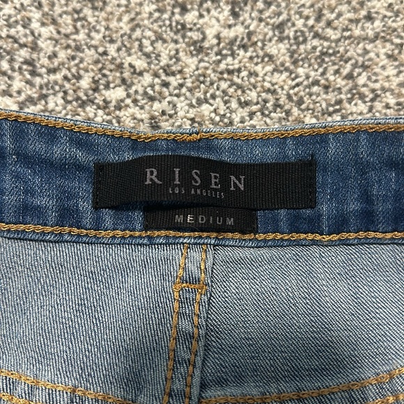 RISEN BERMUDA - Picture 3 of 4